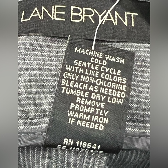 Lane Bryant Cross Hatch Suit Capris Pants White/Gray Pin Stripe Size 18 - Picture 11 of 11